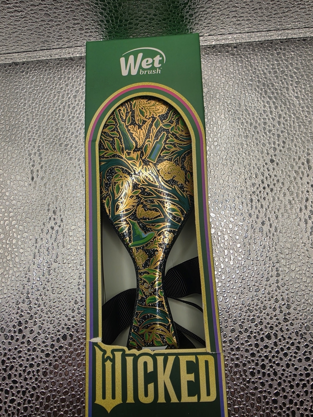 Wet Brush Wicked Green & Gold Detangling Hair Brush
